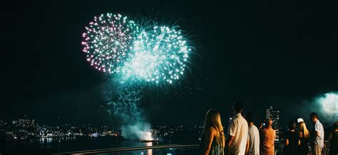 手持ち花火 写真 - その一瞬の輝きを永遠に